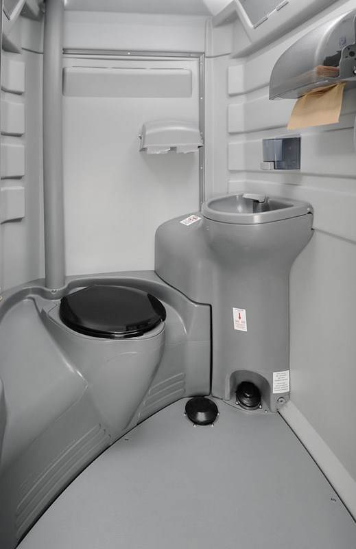 Polyjohn Fleet Fresh Flush Portable Restroom